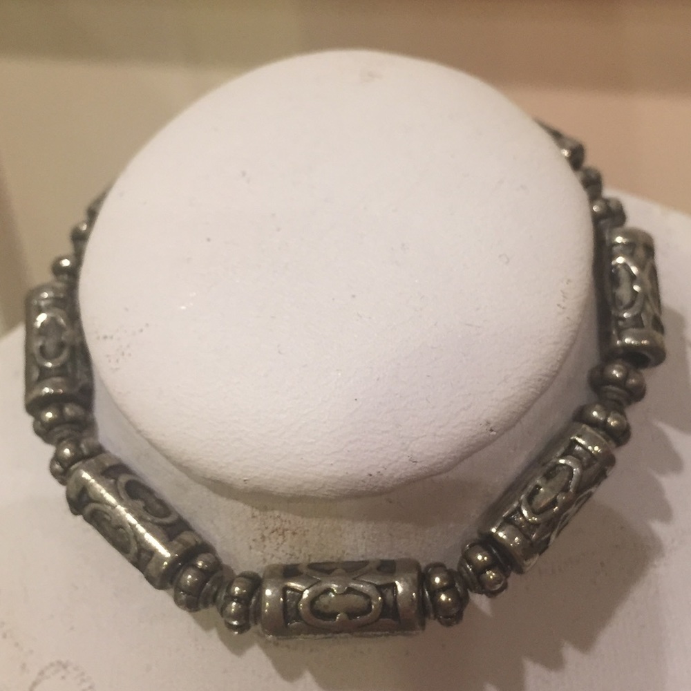 🎁FREE with any purchase silver beaded bracelet